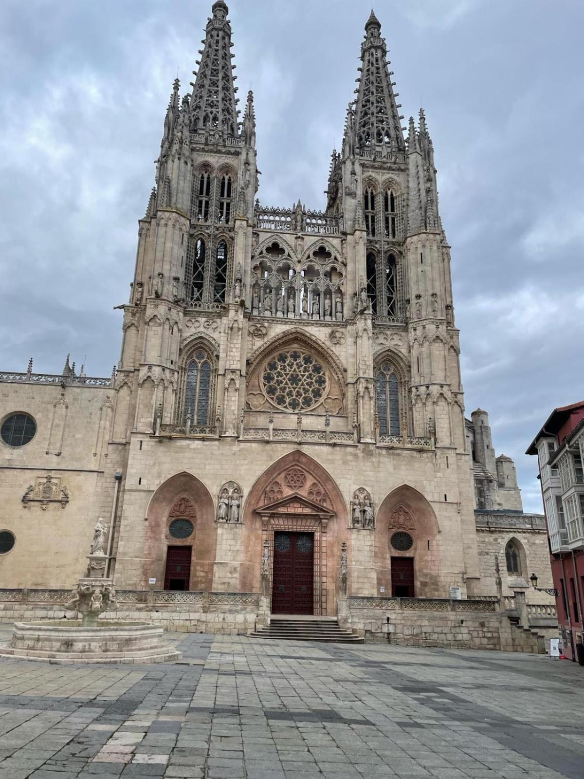 El Farolillo De La Catedral Vivienda De Uso Turistico Vut 9/251 Leilighet Burgo Eksteriør bilde